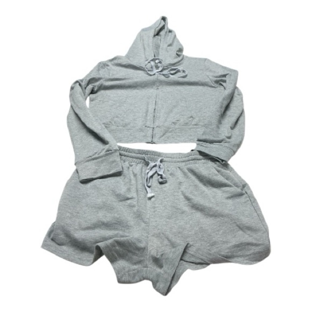 Lovely - NWT - Women's Gray Zip-Up Hoodie and Shorts Set - Picture 5 of 5